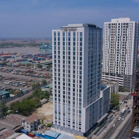 Zealax Hotel & Residence Rangoon Buitenkant foto