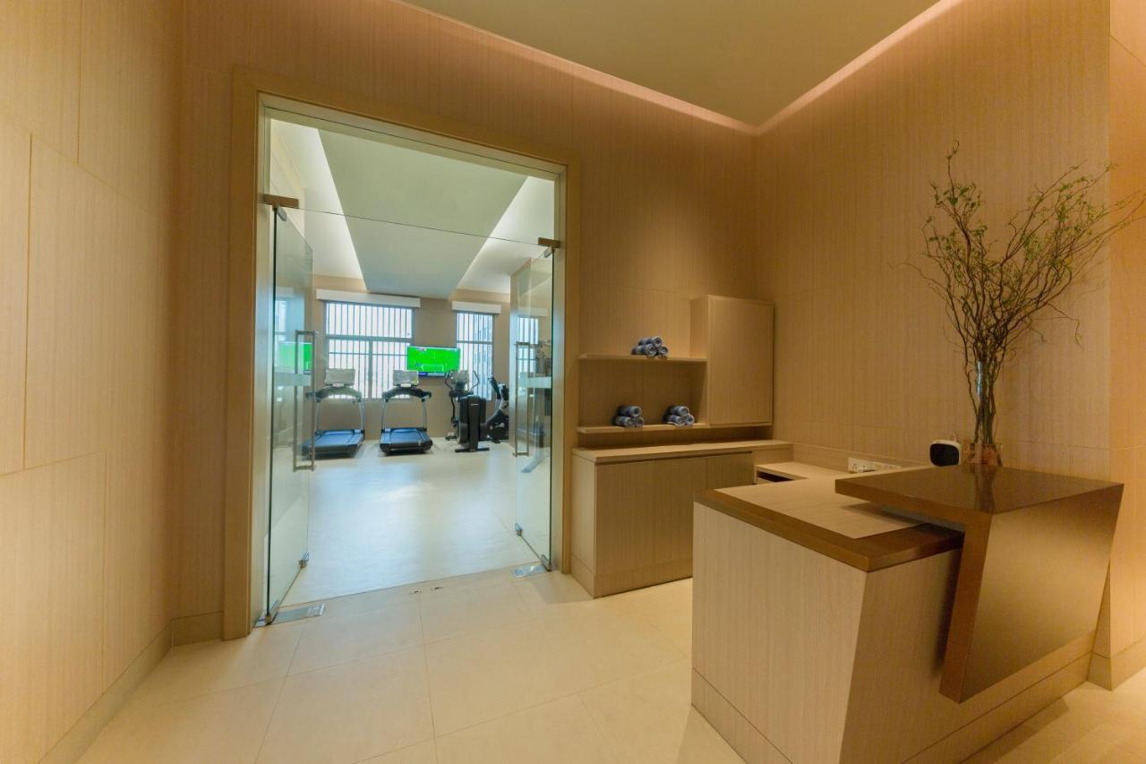 Zealax Hotel & Residence Rangoon Buitenkant foto