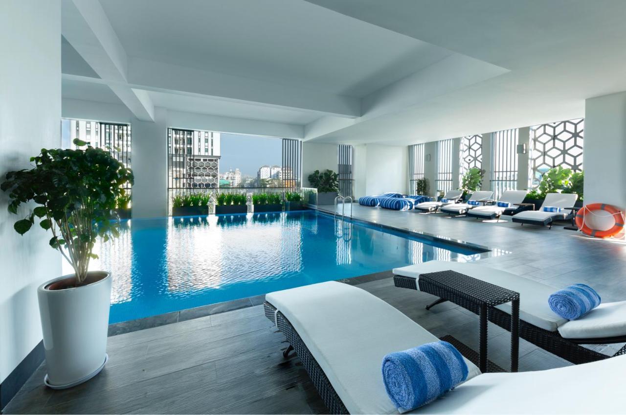 Zealax Hotel & Residence Rangoon Buitenkant foto