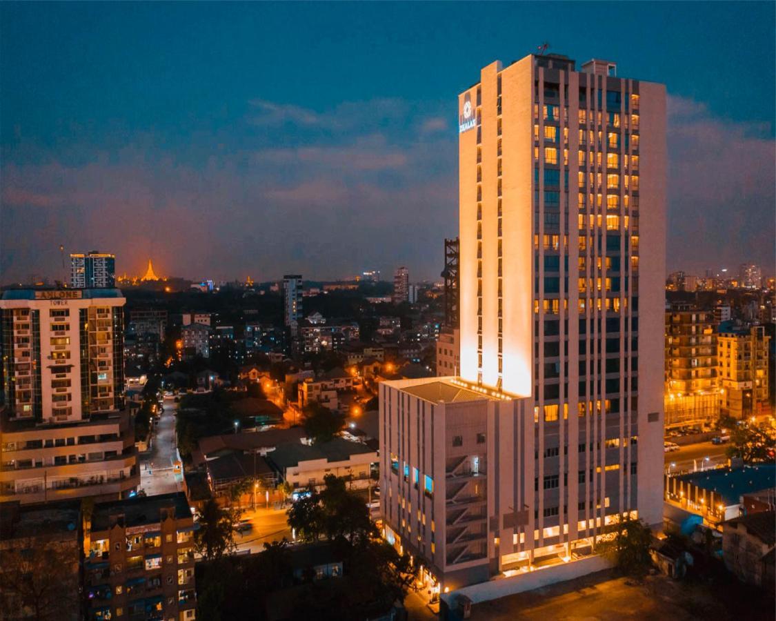 Zealax Hotel & Residence Rangoon Buitenkant foto